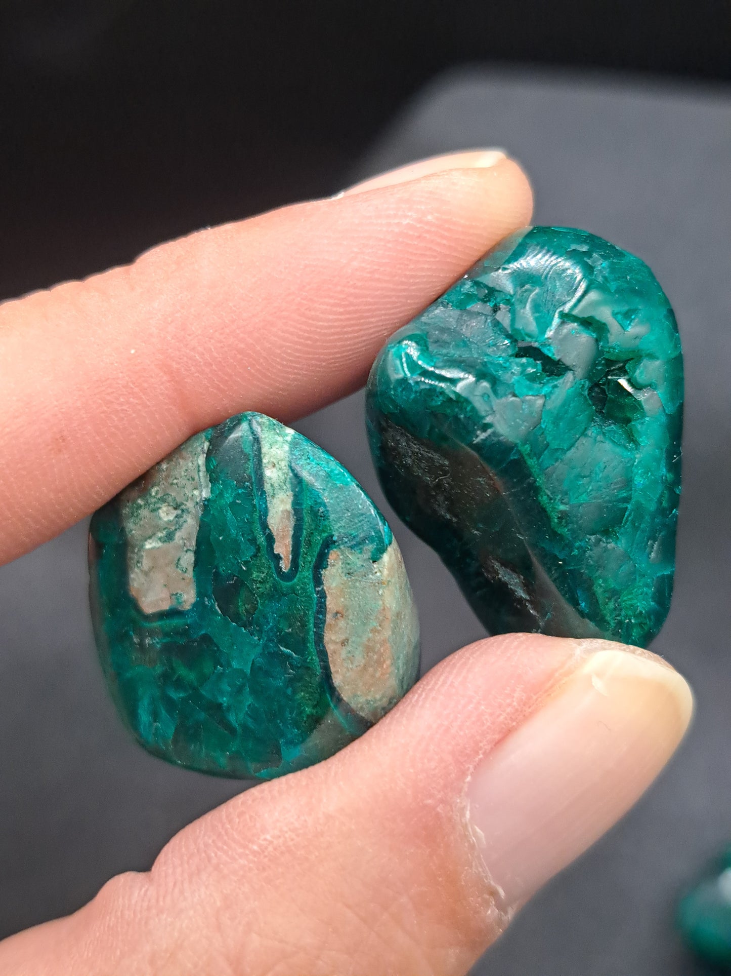 Dioptase Tumble - Intuitive Pick