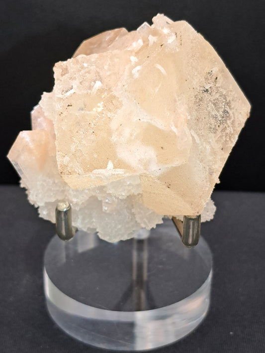 Twinned Golden Calcite with Stilbite