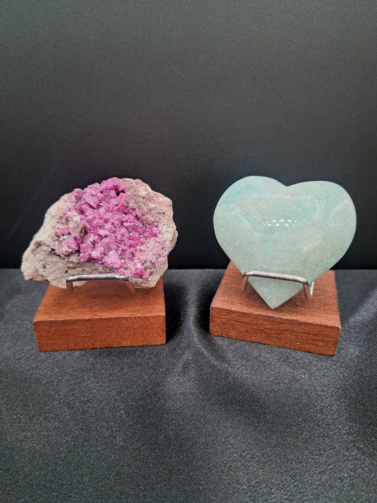 Silver Wood Easel Small Display Stand