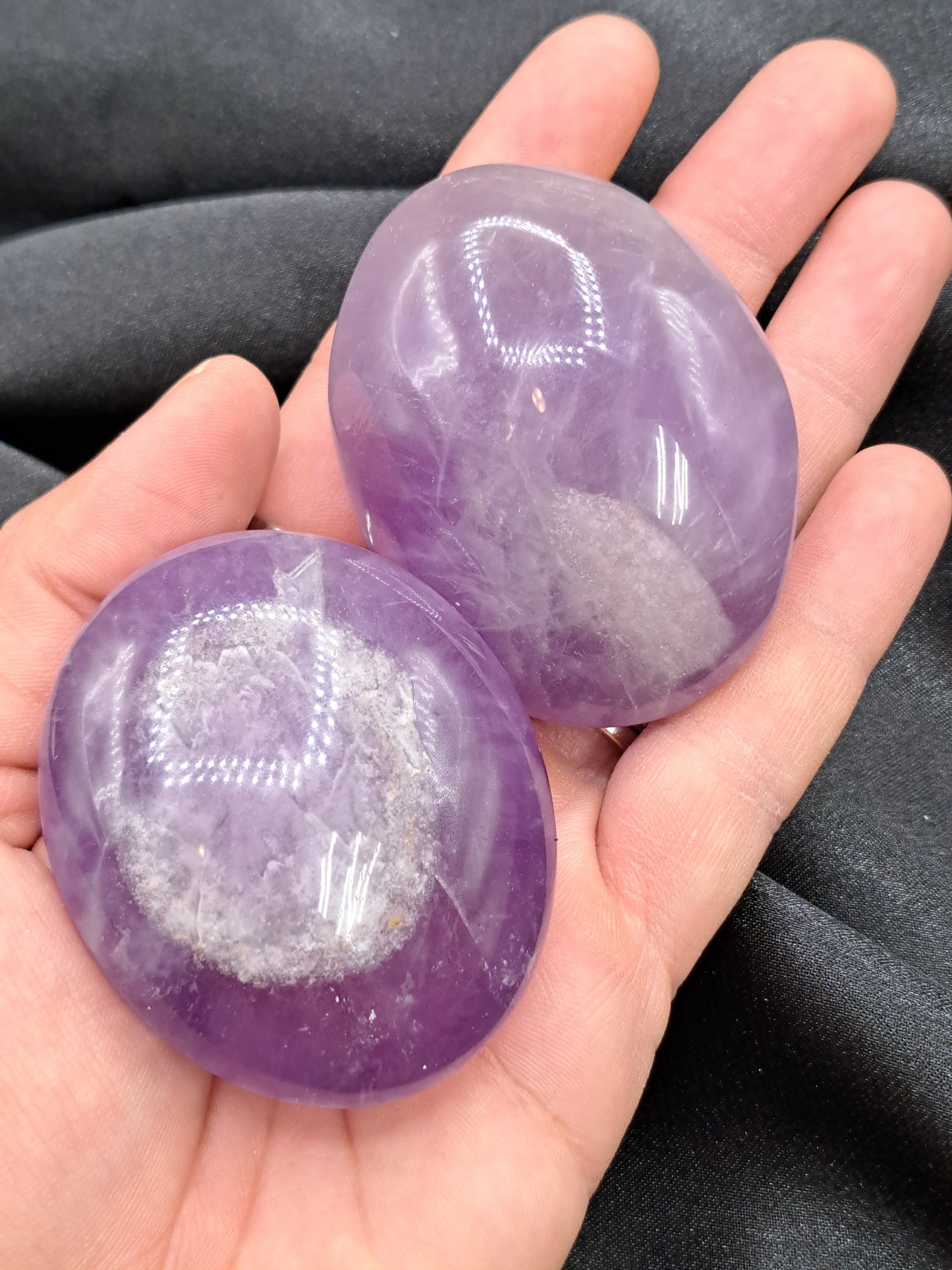 Amethyst Quartz Palm Stone - Intuitive Pick