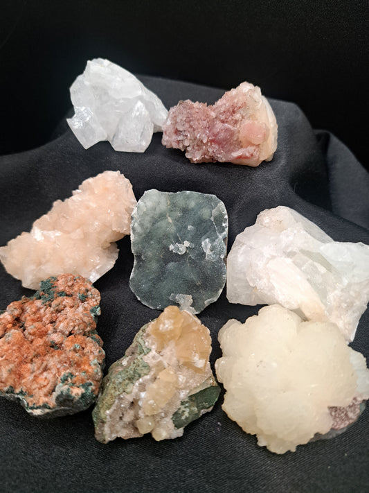 Zeolite / Apophyllite - Intuitive Pick